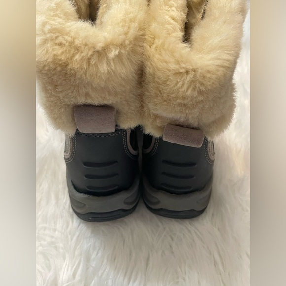 Clarks Mazlyn Arctic Pewter Leather Women's‎ Fur  Boots Size 8 - Picture 9 of 13